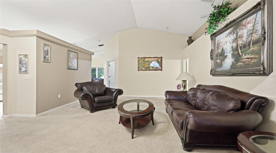 DAVENPORT, Florida 33897, 4 Bedrooms Bedrooms, ,2 BathroomsBathrooms,Residential,For Sale,BELLMONT,0,MFRO6422101