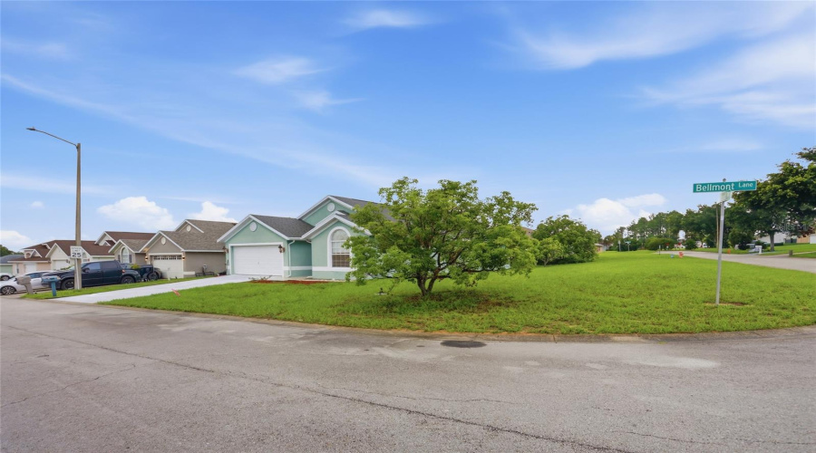 DAVENPORT, Florida 33897, 4 Bedrooms Bedrooms, ,2 BathroomsBathrooms,Residential,For Sale,BELLMONT,0,MFRO6422101