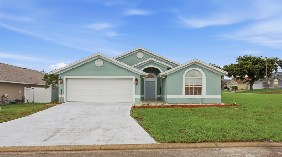 DAVENPORT, Florida 33897, 4 Bedrooms Bedrooms, ,2 BathroomsBathrooms,Residential,For Sale,BELLMONT,0,MFRO6422101