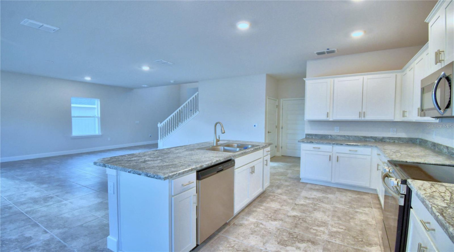 DAVENPORT, Florida 33837, 4 Bedrooms Bedrooms, ,2 BathroomsBathrooms,Residential,For Sale,SOFIA,0,MFRO6422152