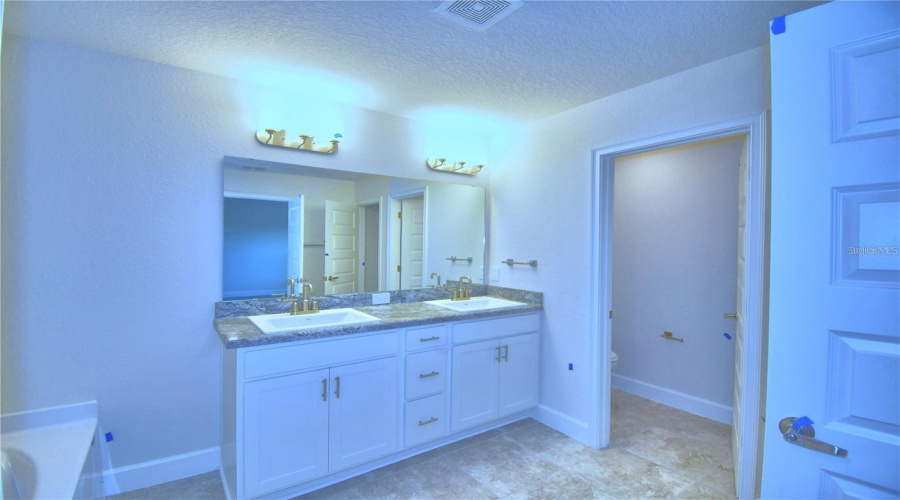 DAVENPORT, Florida 33837, 4 Bedrooms Bedrooms, ,2 BathroomsBathrooms,Residential,For Sale,SOFIA,0,MFRO6422152