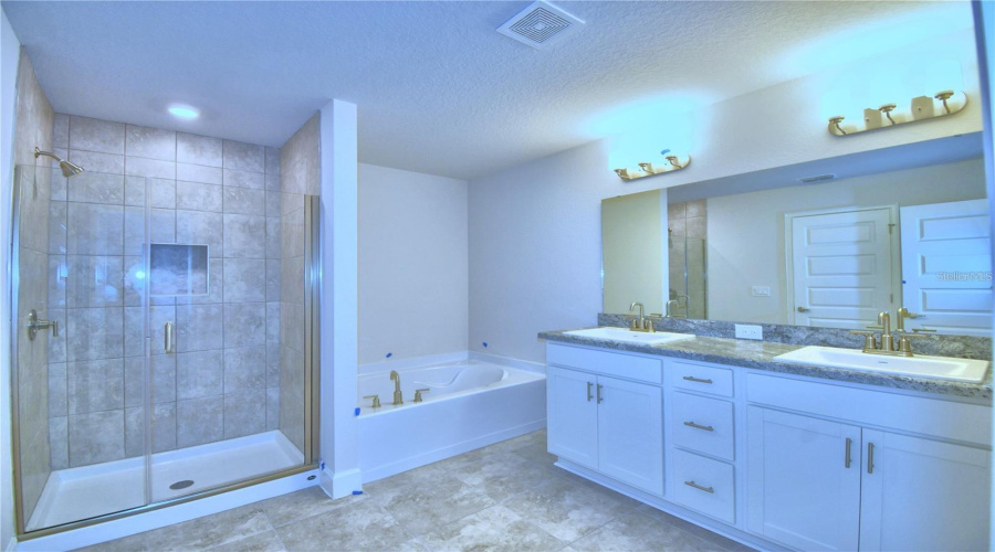 DAVENPORT, Florida 33837, 4 Bedrooms Bedrooms, ,2 BathroomsBathrooms,Residential,For Sale,SOFIA,0,MFRO6422152