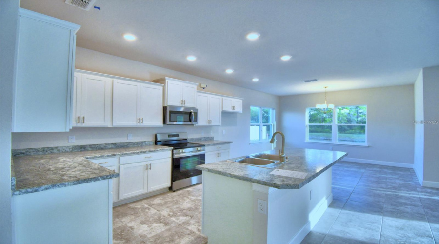 DAVENPORT, Florida 33837, 4 Bedrooms Bedrooms, ,2 BathroomsBathrooms,Residential,For Sale,SOFIA,0,MFRO6422152