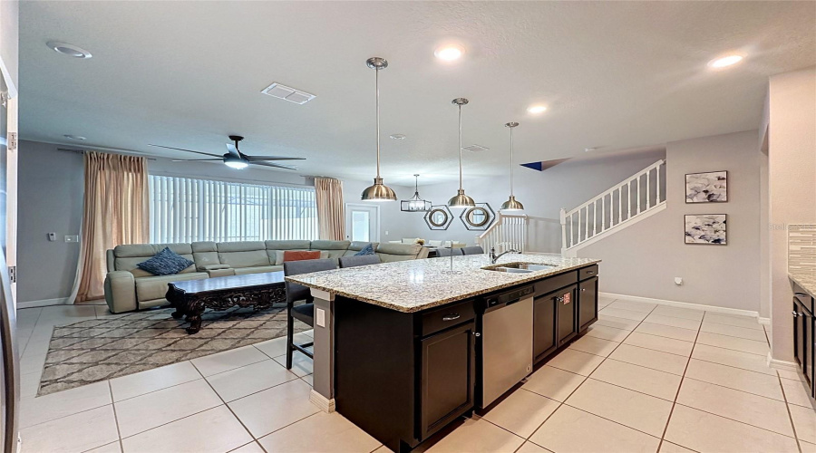 DAVENPORT, Florida 33897, 5 Bedrooms Bedrooms, ,4 BathroomsBathrooms,Residential,For Sale,JETTY WAY,0,MFRS5152558