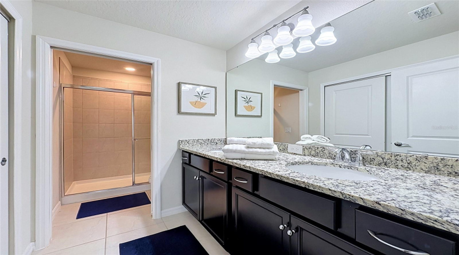 DAVENPORT, Florida 33897, 5 Bedrooms Bedrooms, ,4 BathroomsBathrooms,Residential,For Sale,JETTY WAY,0,MFRS5152558