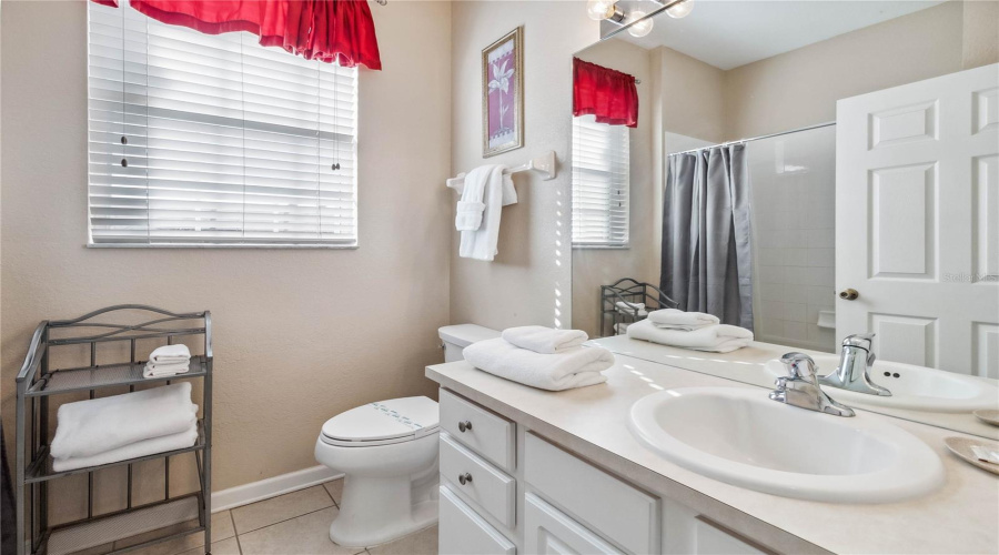 Bathroom 2.