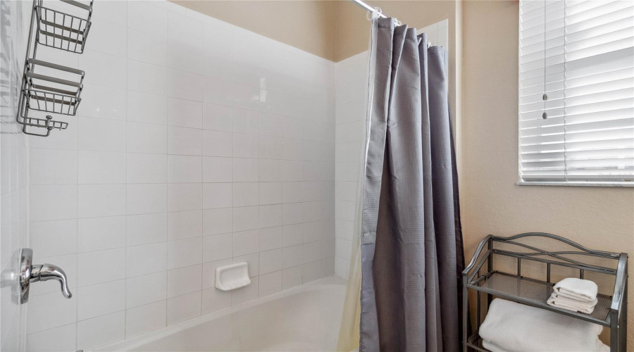 KISSIMMEE, Florida 34747, 3 Bedrooms Bedrooms, ,2 BathroomsBathrooms,Residential,For Sale,ALMATON,0,MFRO6421478