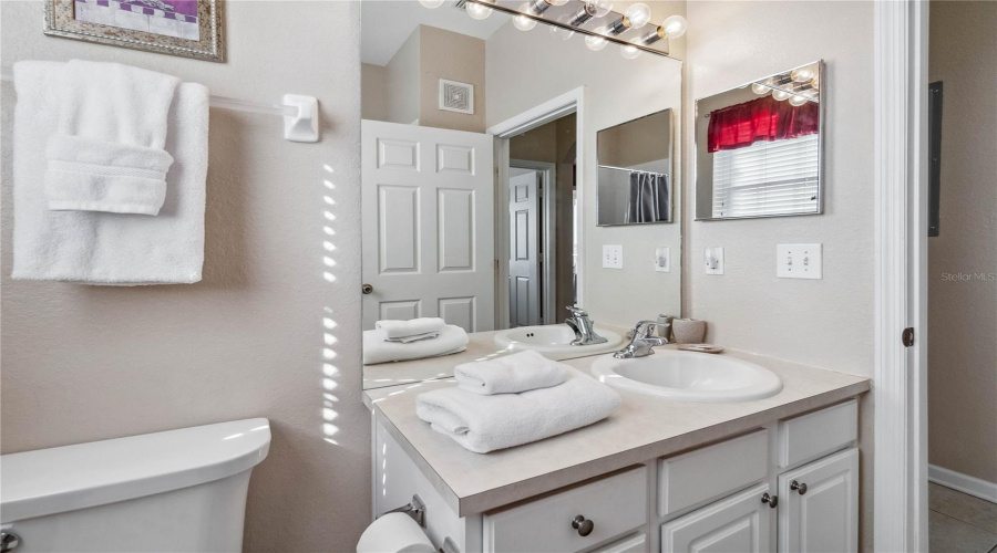 KISSIMMEE, Florida 34747, 3 Bedrooms Bedrooms, ,2 BathroomsBathrooms,Residential,For Sale,ALMATON,0,MFRO6421478