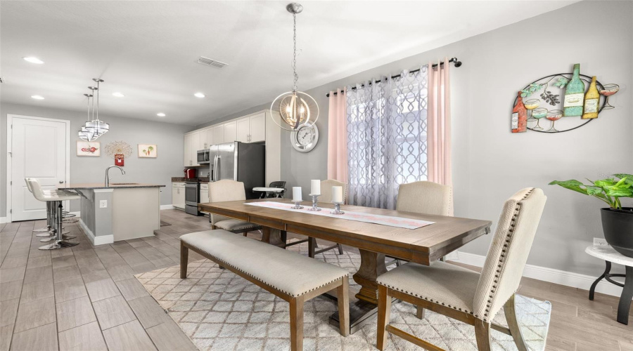 DAVENPORT, Florida 33896, 4 Bedrooms Bedrooms, ,2 BathroomsBathrooms,Residential,For Sale,YORKSHIRE,0,MFRS5153003