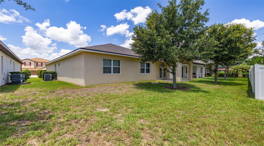 DAVENPORT, Florida 33896, 4 Bedrooms Bedrooms, ,2 BathroomsBathrooms,Residential,For Sale,YORKSHIRE,0,MFRS5153003