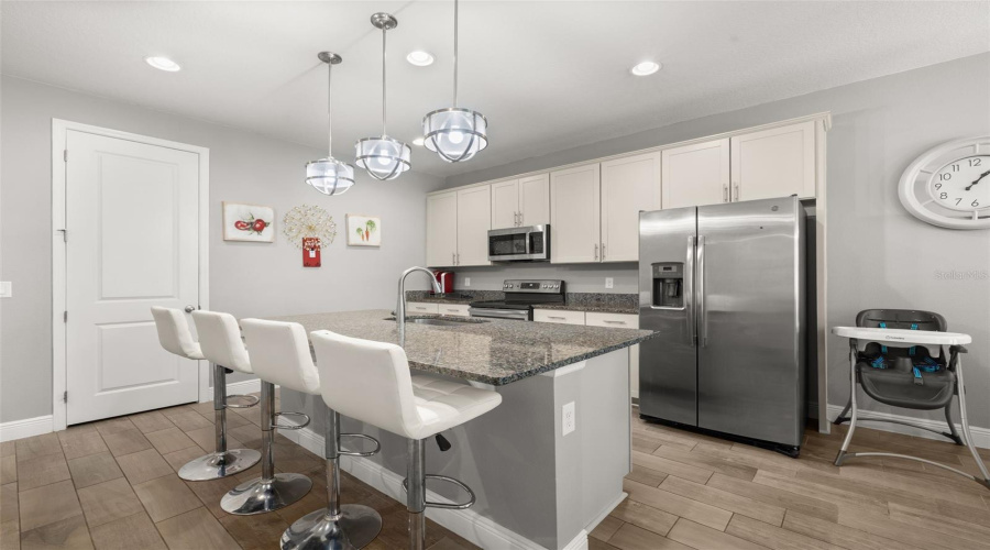 DAVENPORT, Florida 33896, 4 Bedrooms Bedrooms, ,2 BathroomsBathrooms,Residential,For Sale,YORKSHIRE,0,MFRS5153003