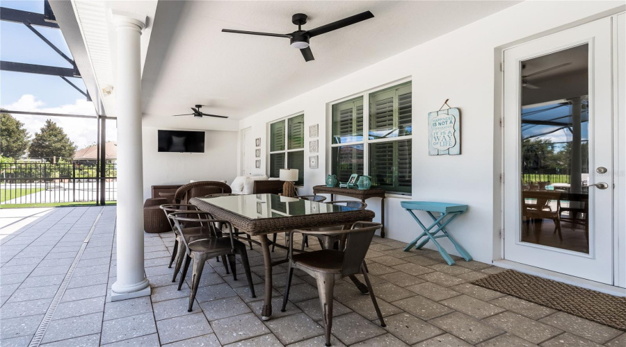 ORLANDO, Florida 32836, 5 Bedrooms Bedrooms, ,4 BathroomsBathrooms,Residential,For Sale,CHATEAUBRIAND,0,MFRO6421698