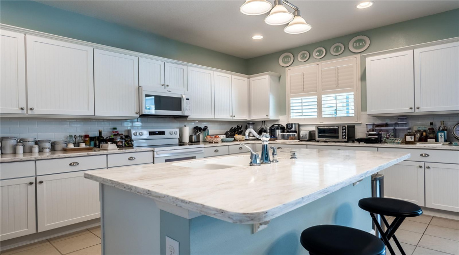 ORLANDO, Florida 32836, 5 Bedrooms Bedrooms, ,4 BathroomsBathrooms,Residential,For Sale,CHATEAUBRIAND,0,MFRO6421698