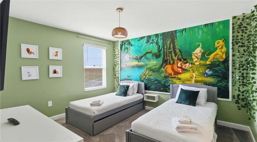 DAVENPORT, Florida 33896, 7 Bedrooms Bedrooms, ,5 BathroomsBathrooms,Residential,For Sale,SOMMERSET HILLS,0,MFRTB8524488
