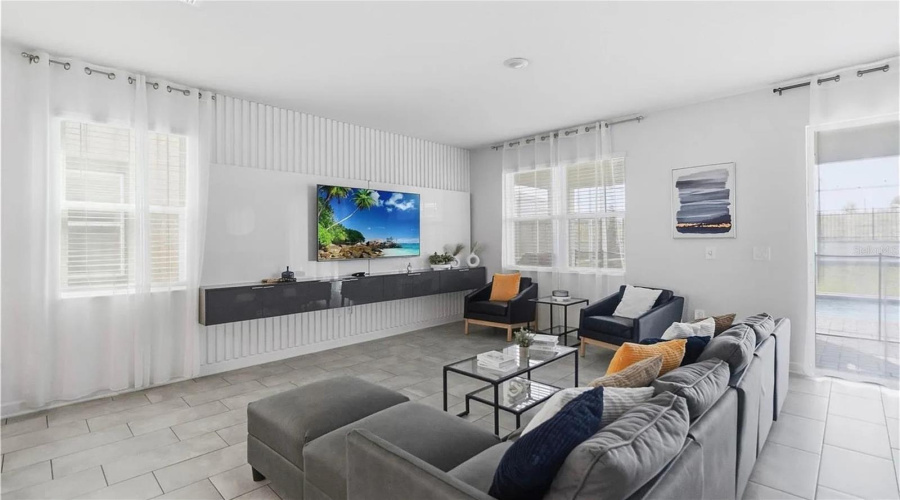 DAVENPORT, Florida 33896, 7 Bedrooms Bedrooms, ,5 BathroomsBathrooms,Residential,For Sale,SOMMERSET HILLS,0,MFRTB8524488