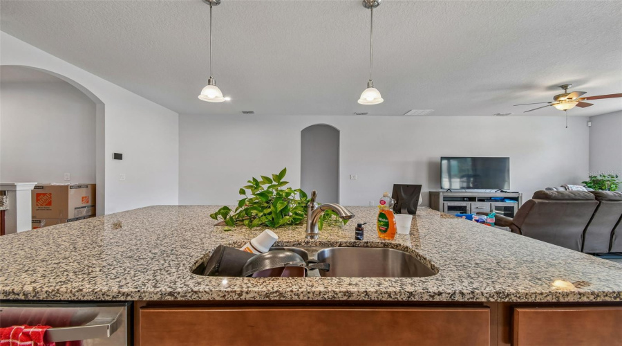 DAVENPORT, Florida 33837, 4 Bedrooms Bedrooms, ,2 BathroomsBathrooms,Residential,For Sale,AFFIRMED,0,MFRTB8523344