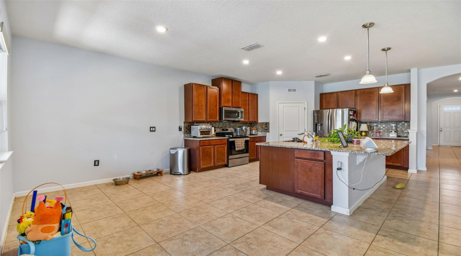 DAVENPORT, Florida 33837, 4 Bedrooms Bedrooms, ,2 BathroomsBathrooms,Residential,For Sale,AFFIRMED,0,MFRTB8523344