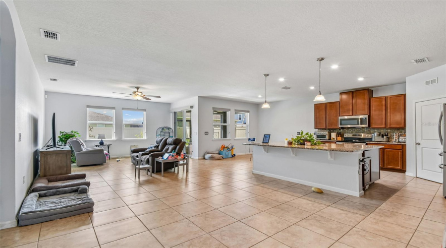 DAVENPORT, Florida 33837, 4 Bedrooms Bedrooms, ,2 BathroomsBathrooms,Residential,For Sale,AFFIRMED,0,MFRTB8523344
