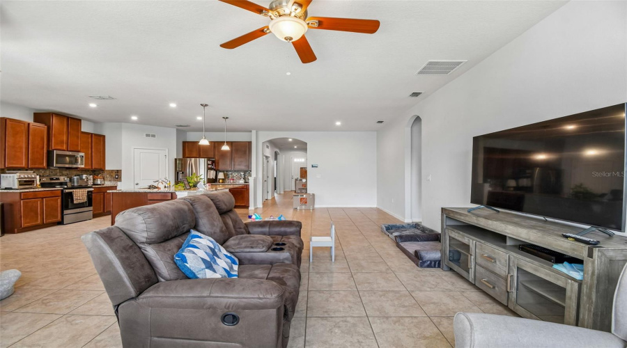 DAVENPORT, Florida 33837, 4 Bedrooms Bedrooms, ,2 BathroomsBathrooms,Residential,For Sale,AFFIRMED,0,MFRTB8523344