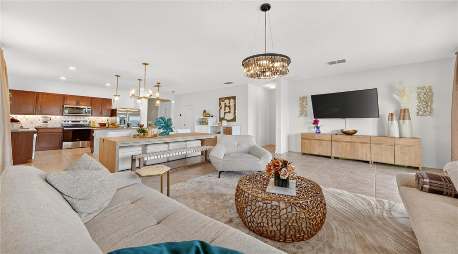 DAVENPORT, Florida 33896, 4 Bedrooms Bedrooms, ,2 BathroomsBathrooms,Residential,For Sale,OVERPOOL AVENUE,0,MFRO6422245