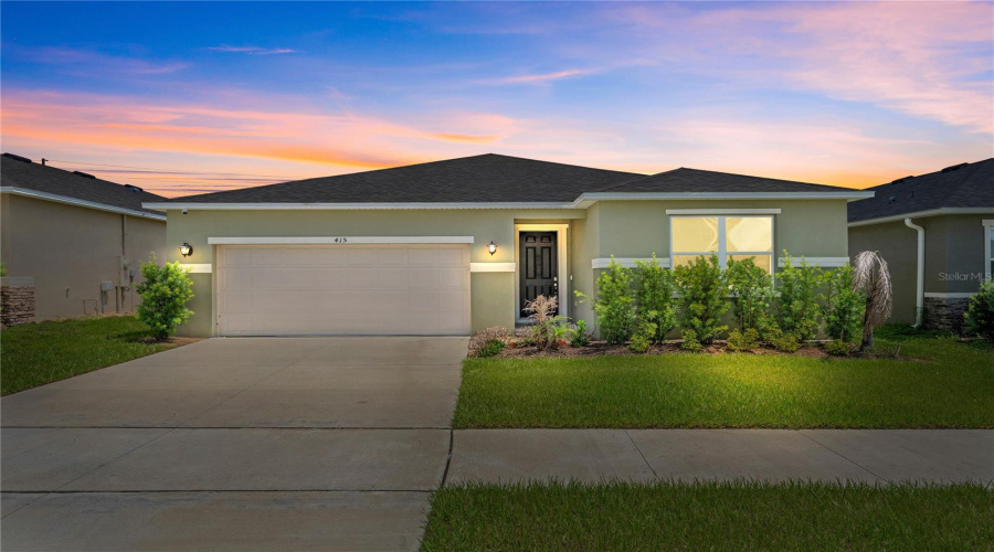 DAVENPORT, Florida 33896, 4 Bedrooms Bedrooms, ,2 BathroomsBathrooms,Residential,For Sale,OVERPOOL AVENUE,0,MFRO6422245
