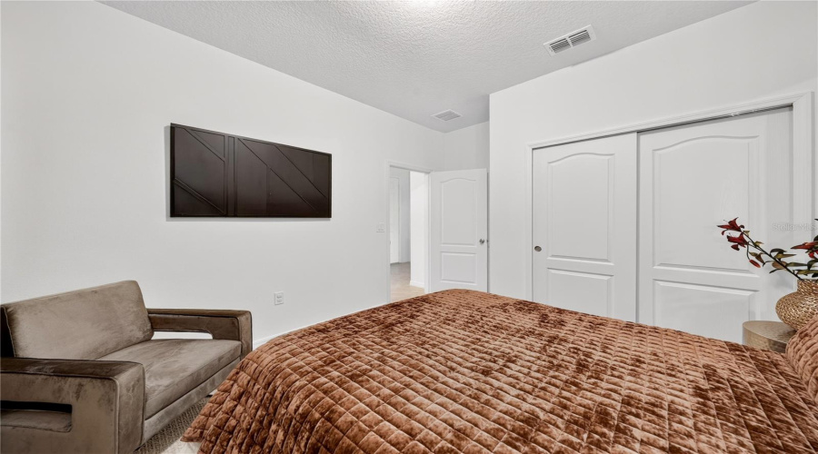 DAVENPORT, Florida 33896, 4 Bedrooms Bedrooms, ,2 BathroomsBathrooms,Residential,For Sale,OVERPOOL AVENUE,0,MFRO6422245