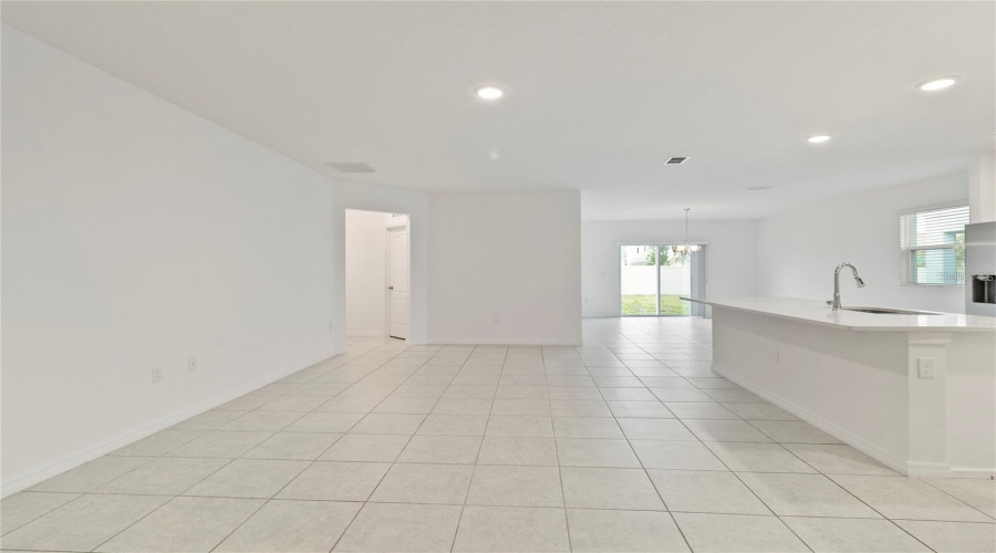 DAVENPORT, Florida 33837, 4 Bedrooms Bedrooms, ,2 BathroomsBathrooms,Residential,For Sale,OAK BLUFF,0,MFRO6422032
