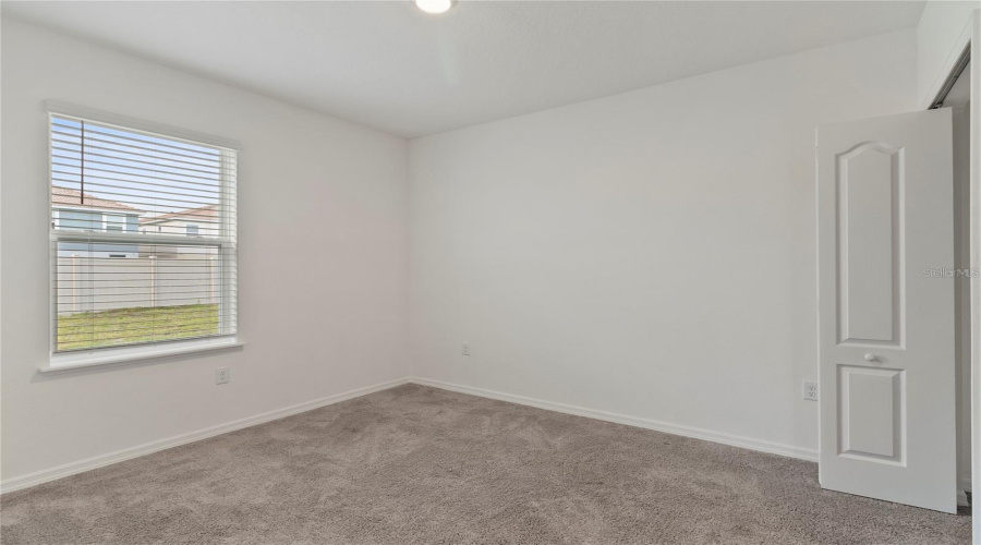 DAVENPORT, Florida 33837, 4 Bedrooms Bedrooms, ,2 BathroomsBathrooms,Residential,For Sale,OAK BLUFF,0,MFRO6422032