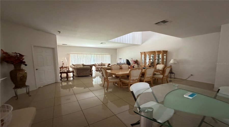 KISSIMMEE, Florida 34746, 4 Bedrooms Bedrooms, ,3 BathroomsBathrooms,Residential,For Sale,WATERFORD,0,MFRO6422070