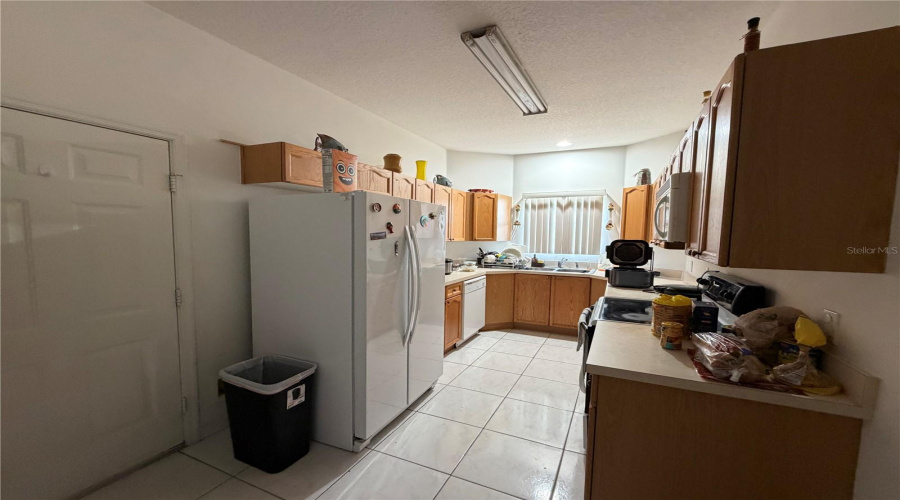KISSIMMEE, Florida 34746, 4 Bedrooms Bedrooms, ,3 BathroomsBathrooms,Residential,For Sale,WATERFORD,0,MFRO6422070