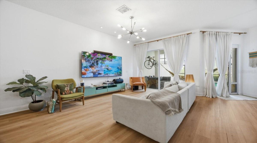 DAVENPORT, Florida 33896, 5 Bedrooms Bedrooms, ,5 BathroomsBathrooms,Residential,For Sale,CAPTIVA,0,MFRO6422495