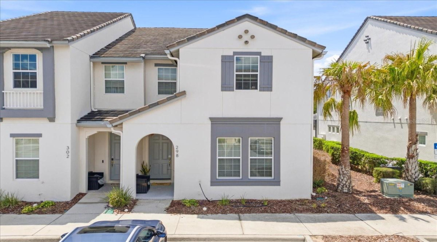 DAVENPORT, Florida 33896, 5 Bedrooms Bedrooms, ,5 BathroomsBathrooms,Residential,For Sale,CAPTIVA,0,MFRO6422495