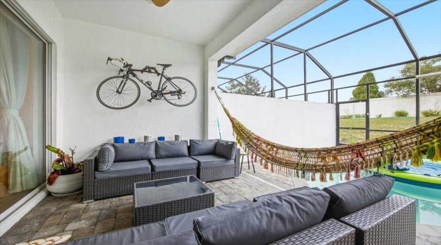 DAVENPORT, Florida 33896, 5 Bedrooms Bedrooms, ,5 BathroomsBathrooms,Residential,For Sale,CAPTIVA,0,MFRO6422495