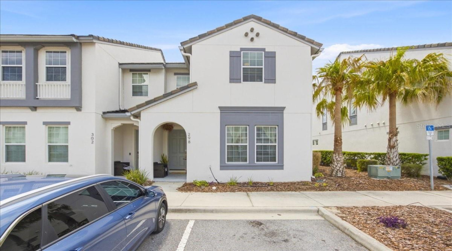 DAVENPORT, Florida 33896, 5 Bedrooms Bedrooms, ,5 BathroomsBathrooms,Residential,For Sale,CAPTIVA,0,MFRO6422495
