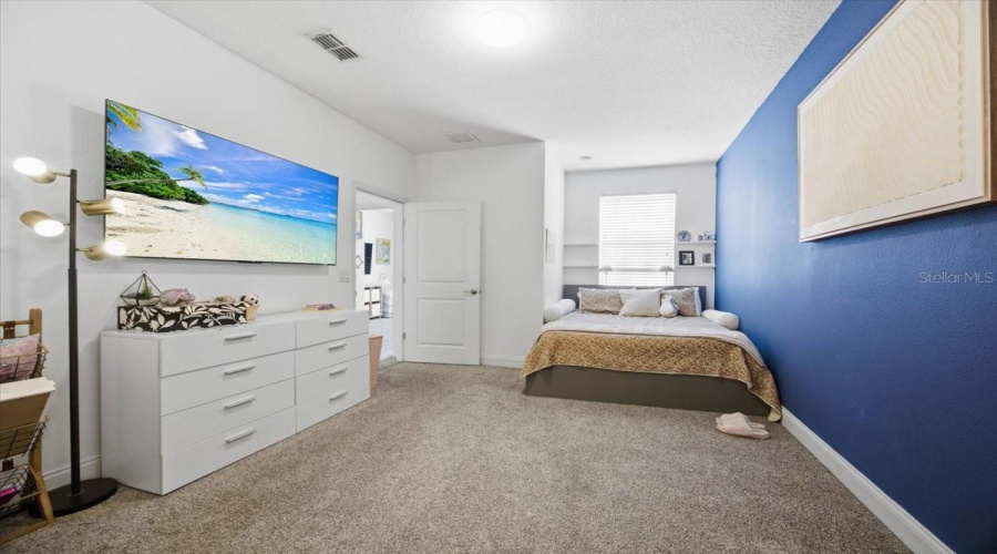 DAVENPORT, Florida 33896, 5 Bedrooms Bedrooms, ,5 BathroomsBathrooms,Residential,For Sale,CAPTIVA,0,MFRO6422495
