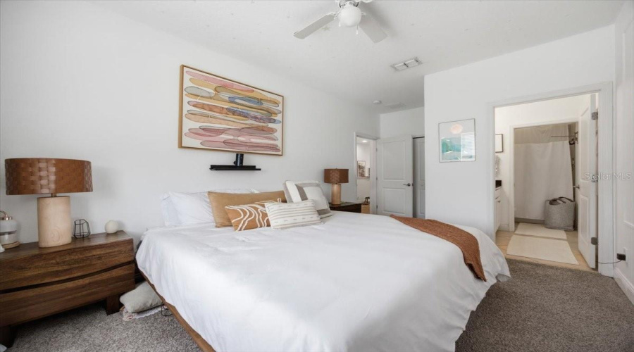 DAVENPORT, Florida 33896, 5 Bedrooms Bedrooms, ,5 BathroomsBathrooms,Residential,For Sale,CAPTIVA,0,MFRO6422495
