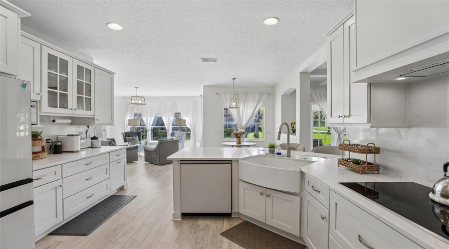 KISSIMMEE, Florida 34746, 3 Bedrooms Bedrooms, ,3 BathroomsBathrooms,Residential,For Sale,VALLEYVIEW,0,MFRO6420345