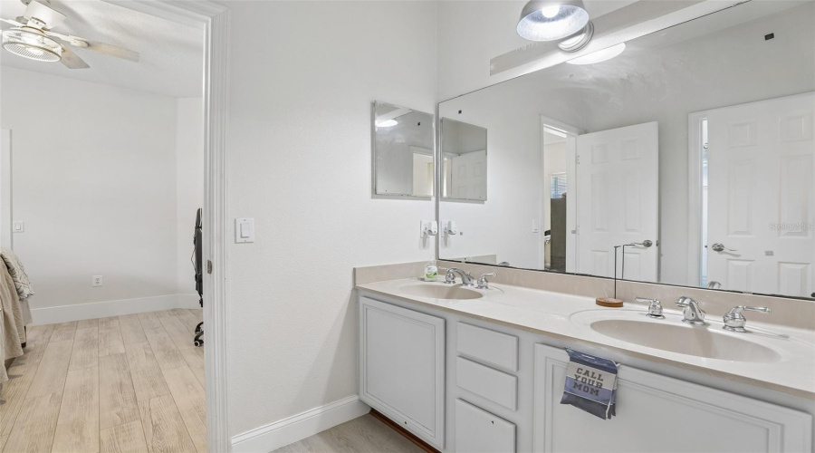 KISSIMMEE, Florida 34746, 3 Bedrooms Bedrooms, ,3 BathroomsBathrooms,Residential,For Sale,VALLEYVIEW,0,MFRO6420345