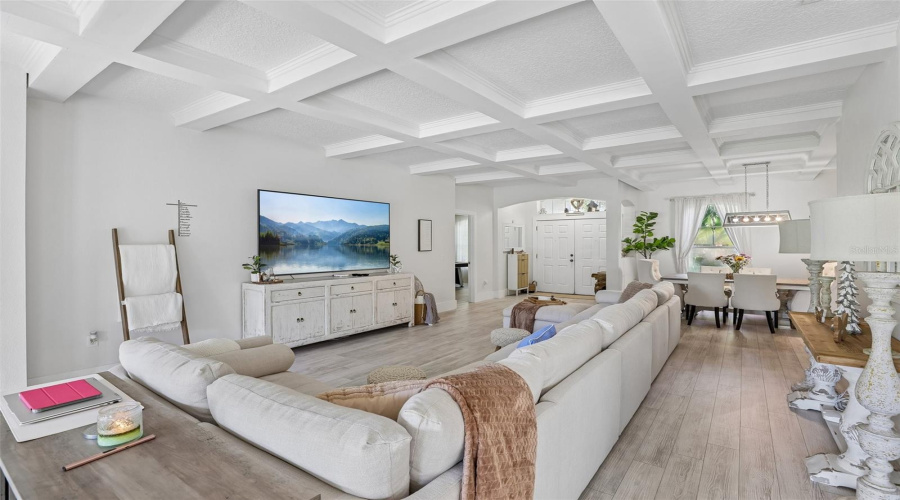 KISSIMMEE, Florida 34746, 3 Bedrooms Bedrooms, ,3 BathroomsBathrooms,Residential,For Sale,VALLEYVIEW,0,MFRO6420345