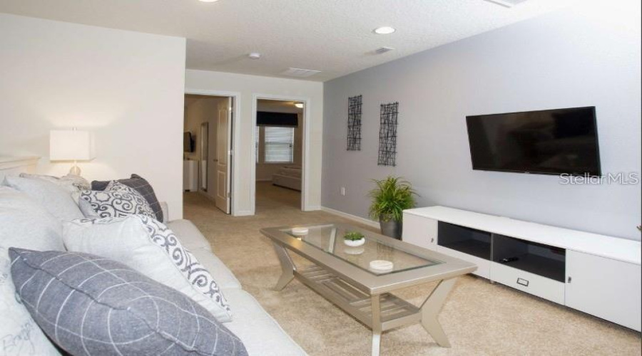 KISSIMMEE, Florida 34747, 5 Bedrooms Bedrooms, ,4 BathroomsBathrooms,Residential,For Sale,GENEVE CT,0,MFRO6422639