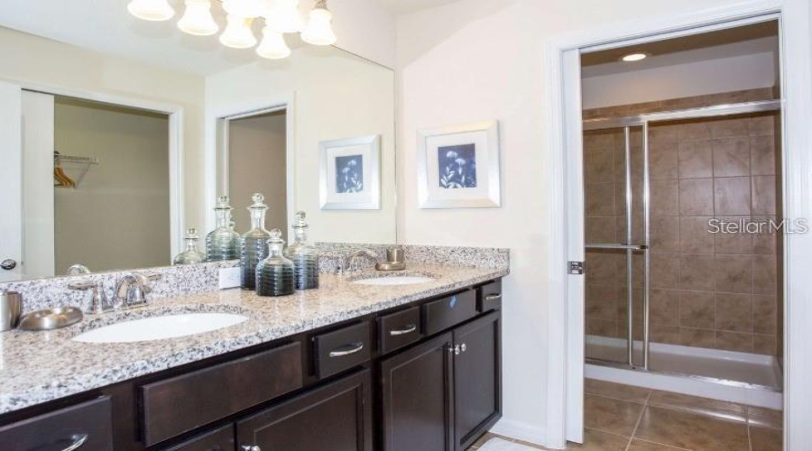 KISSIMMEE, Florida 34747, 5 Bedrooms Bedrooms, ,4 BathroomsBathrooms,Residential,For Sale,GENEVE CT,0,MFRO6422639