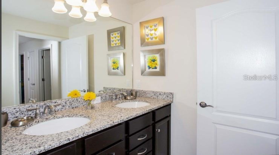 KISSIMMEE, Florida 34747, 5 Bedrooms Bedrooms, ,4 BathroomsBathrooms,Residential,For Sale,GENEVE CT,0,MFRO6422639