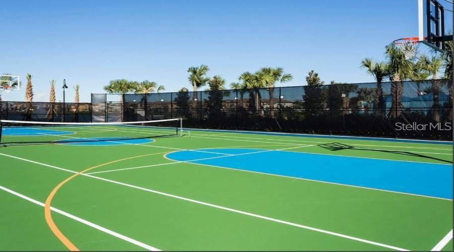 KISSIMMEE, Florida 34747, 5 Bedrooms Bedrooms, ,4 BathroomsBathrooms,Residential,For Sale,GENEVE CT,0,MFRO6422639