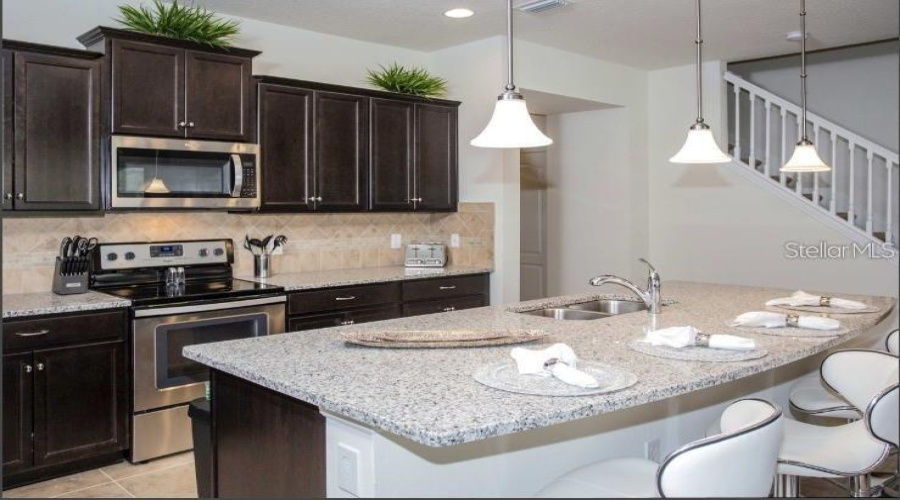 KISSIMMEE, Florida 34747, 5 Bedrooms Bedrooms, ,4 BathroomsBathrooms,Residential,For Sale,GENEVE CT,0,MFRO6422639