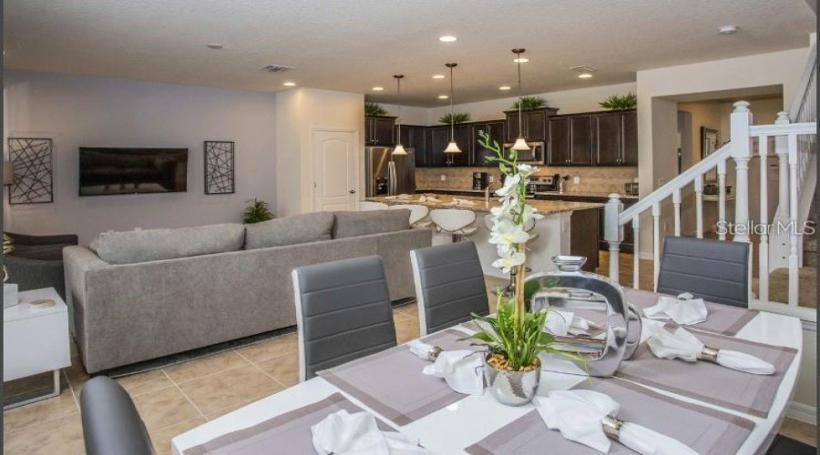 KISSIMMEE, Florida 34747, 5 Bedrooms Bedrooms, ,4 BathroomsBathrooms,Residential,For Sale,GENEVE CT,0,MFRO6422639