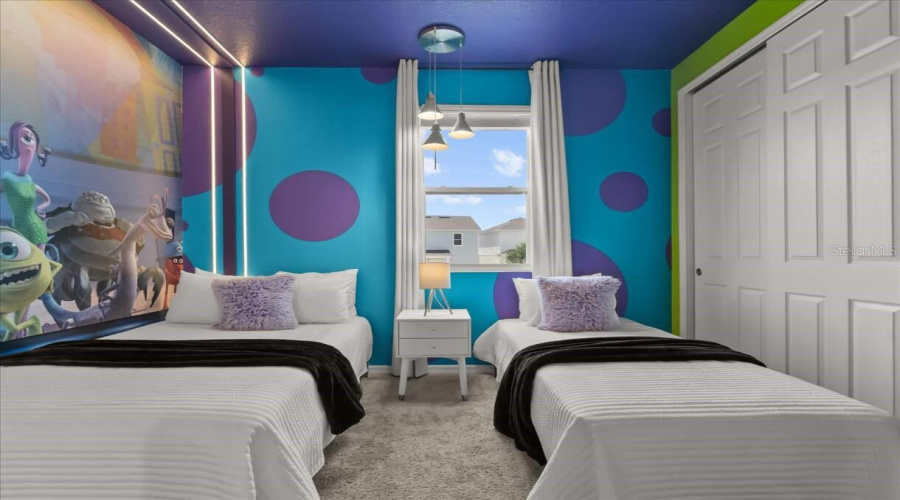 KISSIMMEE, Florida 34747, 9 Bedrooms Bedrooms, ,6 BathroomsBathrooms,Residential,For Sale,MERMAID COVE,0,MFRO6418556