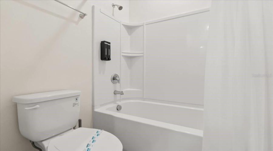 KISSIMMEE, Florida 34747, 9 Bedrooms Bedrooms, ,6 BathroomsBathrooms,Residential,For Sale,MERMAID COVE,0,MFRO6418556