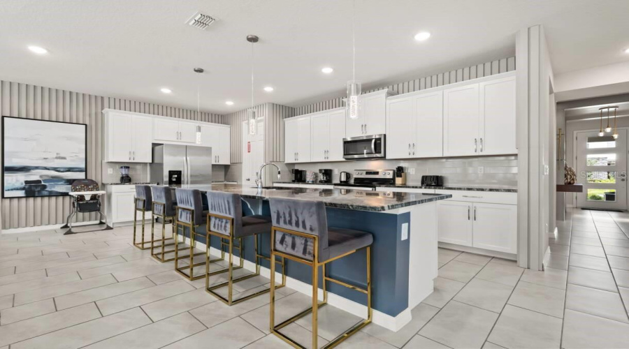KISSIMMEE, Florida 34747, 9 Bedrooms Bedrooms, ,6 BathroomsBathrooms,Residential,For Sale,MERMAID COVE,0,MFRO6418556