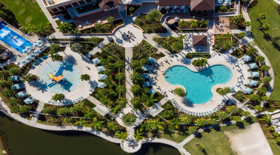 KISSIMMEE, Florida 34747, 9 Bedrooms Bedrooms, ,6 BathroomsBathrooms,Residential,For Sale,MERMAID COVE,0,MFRO6418556