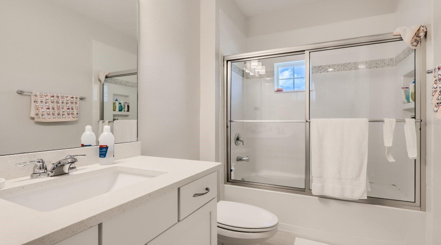 ORLANDO, Florida 32836, 6 Bedrooms Bedrooms, ,4 BathroomsBathrooms,Residential,For Sale,LUDINGTON,0,MFRO6422812